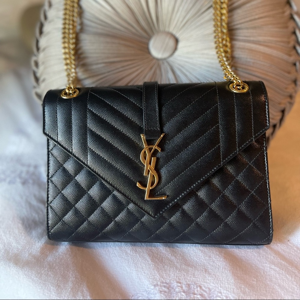 Medium Tri-Quilted Matelasse Grain de Poudre Flap Shoulder Bag, Golden Hardware